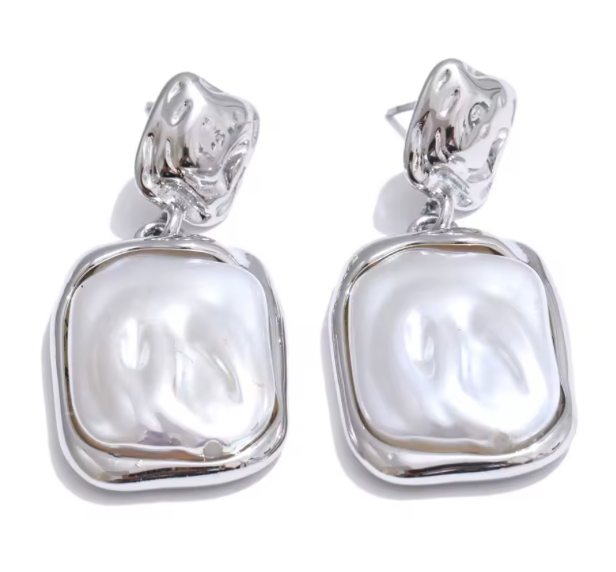 Pearl Drop Earrings