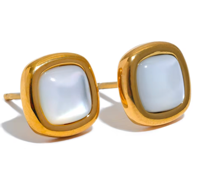 Shell Stud Earrings