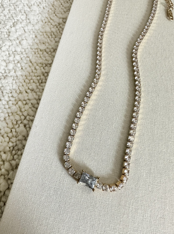 All That Glam Necklace