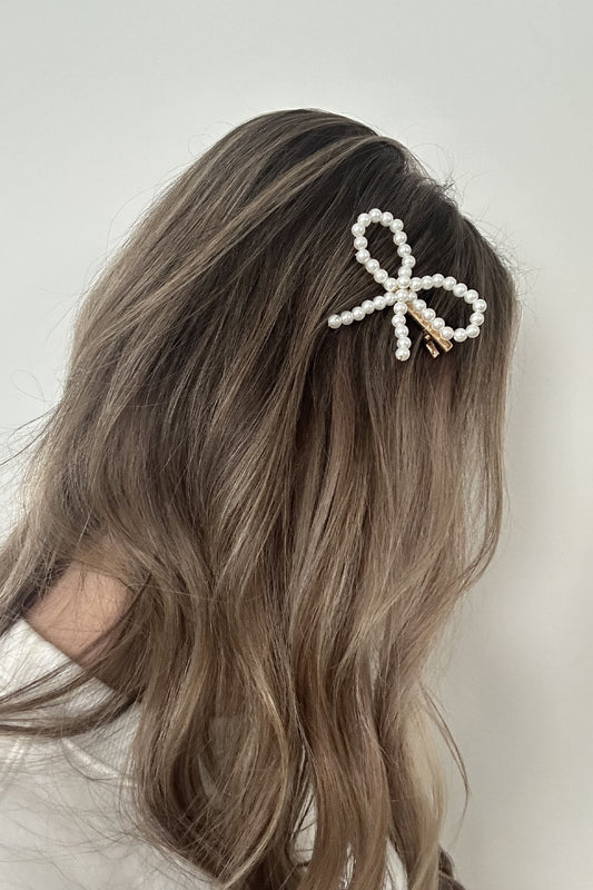 Pearl Bow Hairclip
