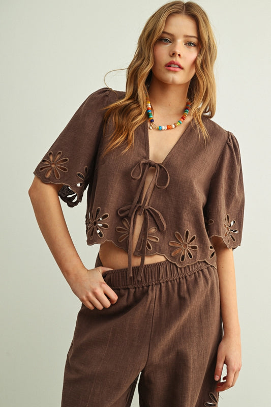 Daizy Tie Front Top