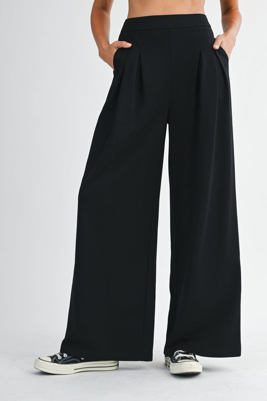 Front Pleat Sweatpant - Black