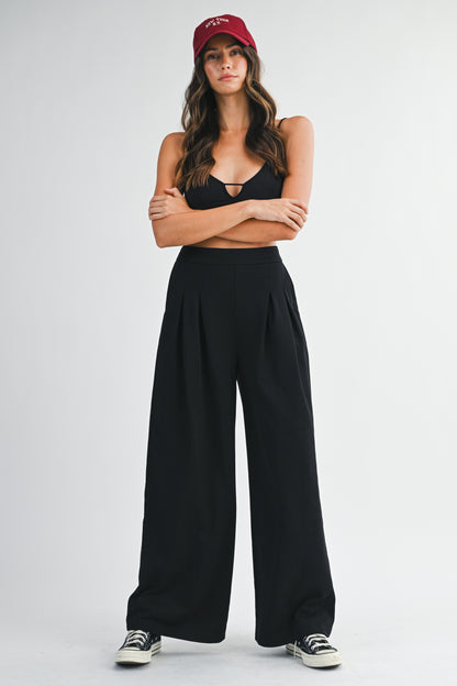 Front Pleat Sweatpant - Black