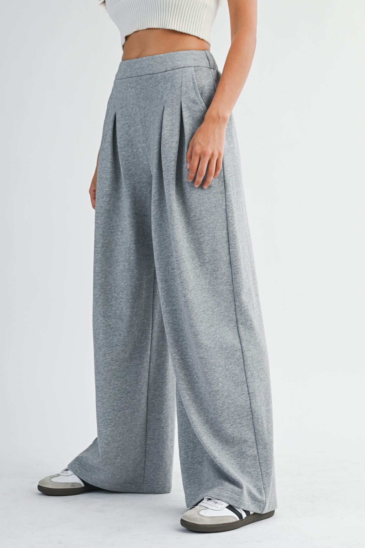 Front Pleat Sweatpant - Grey