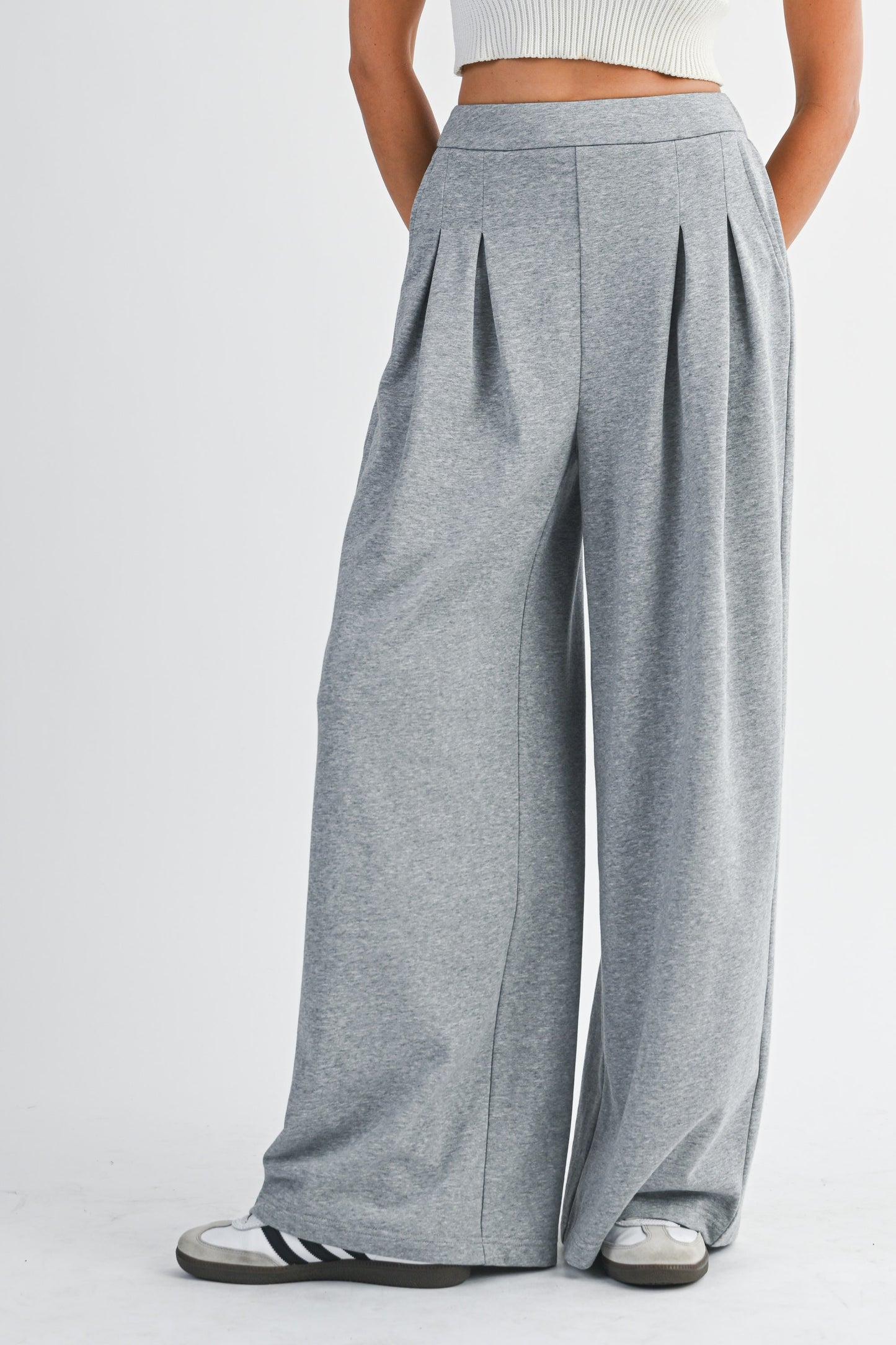 Front Pleat Sweatpant - Grey