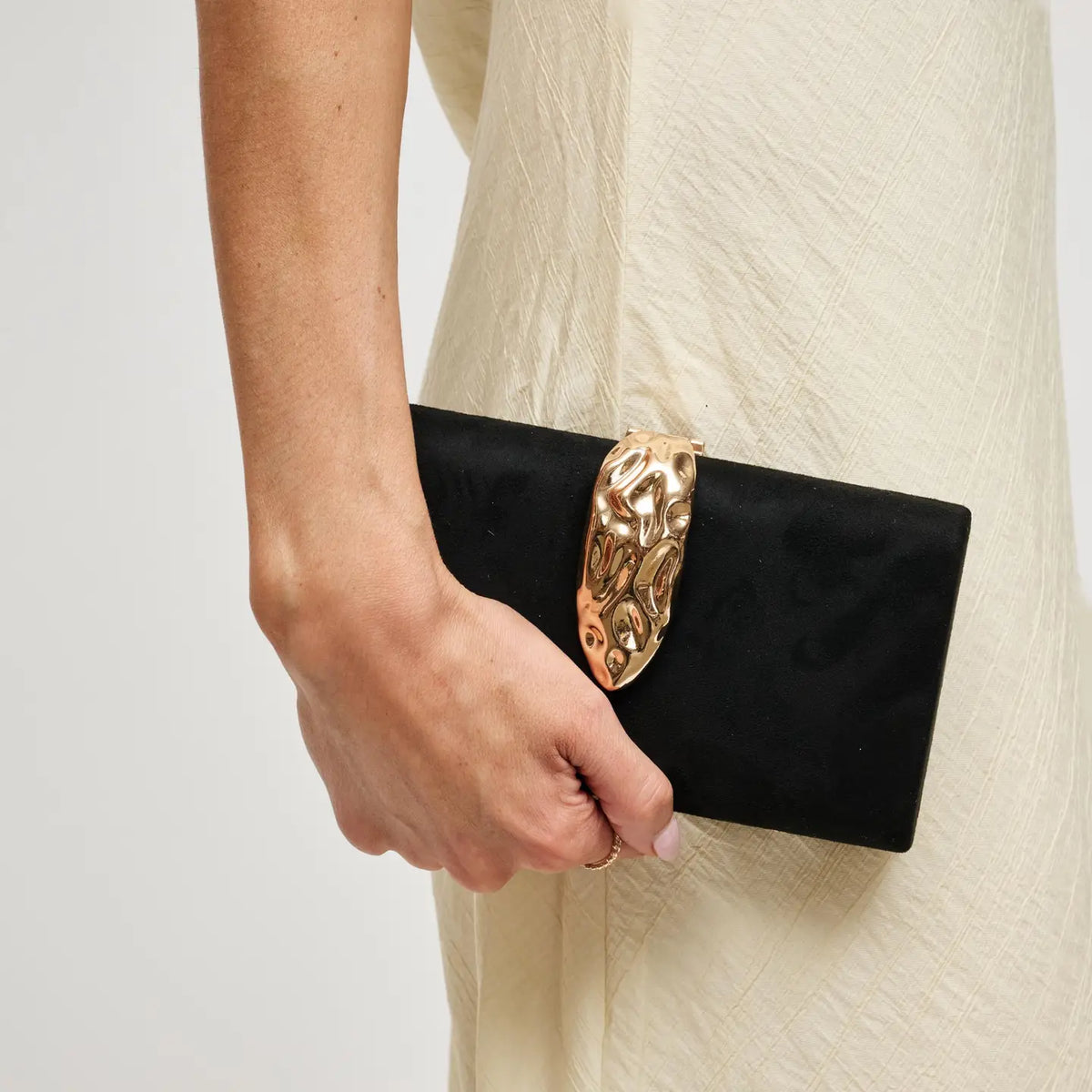 Babe Clutch