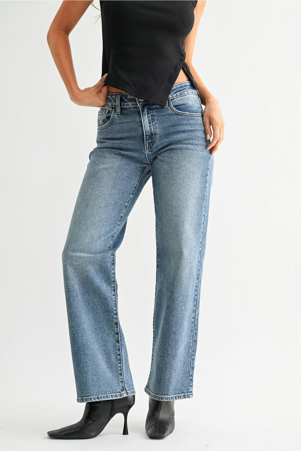 Low Rise Loose Fit Jean