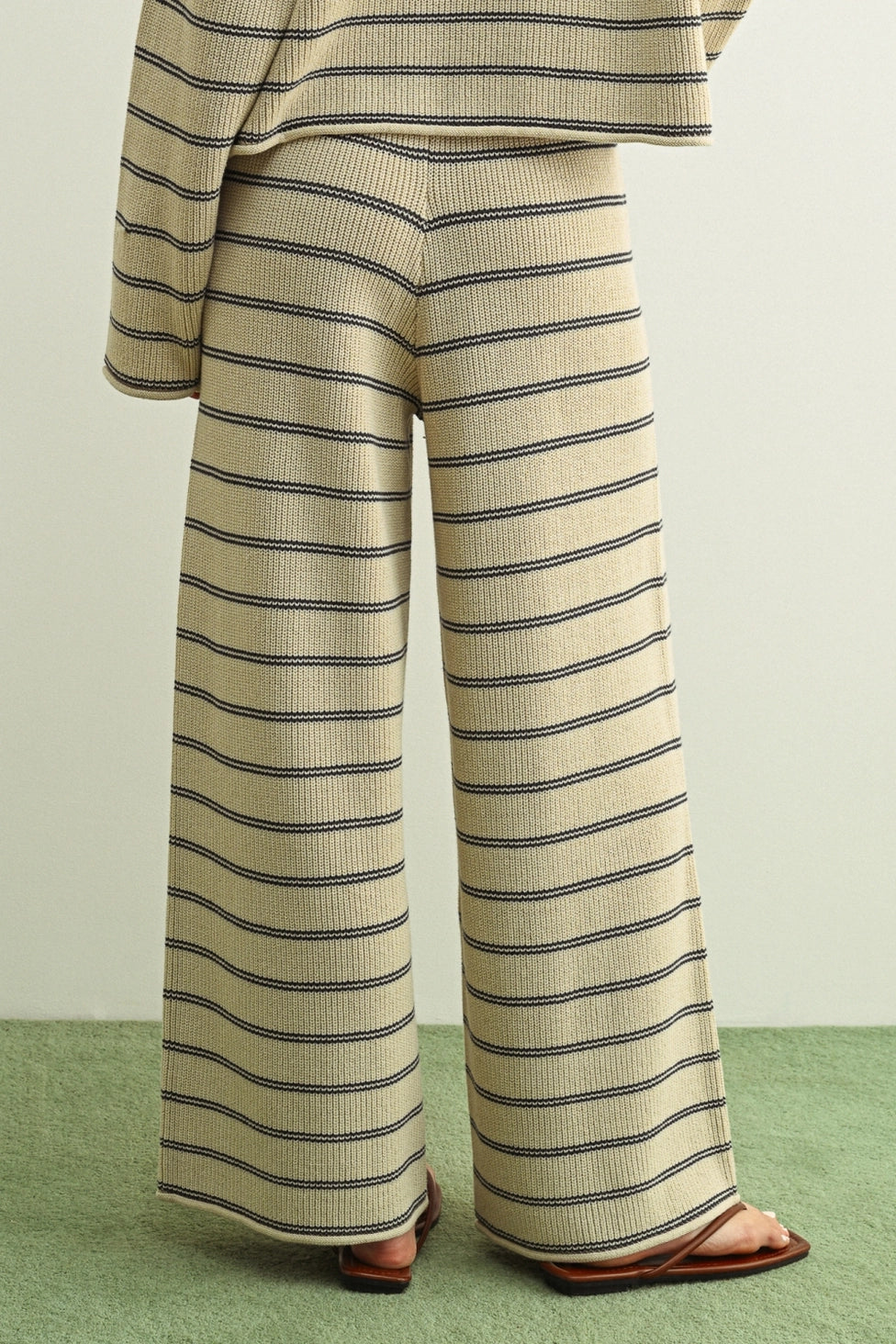 Kensie Stripe Knit Pant