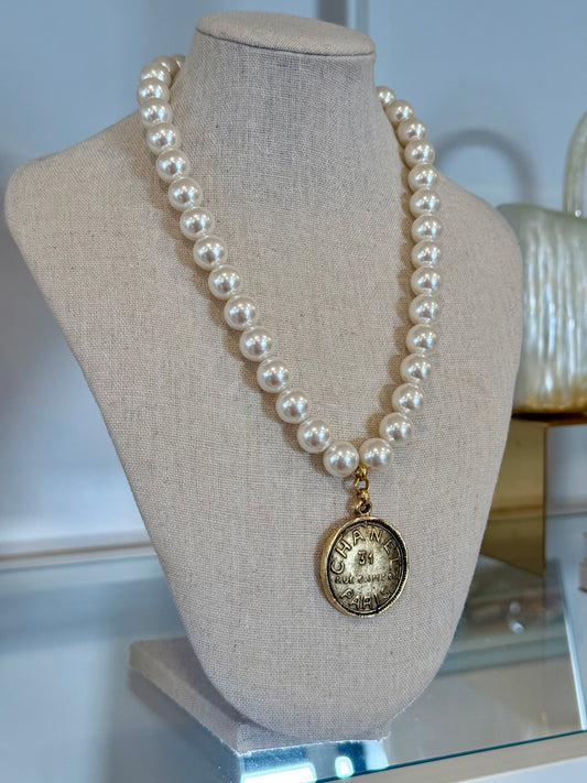 Pearl Chanel Inspired Vintage Mark 31 Rue Cambon