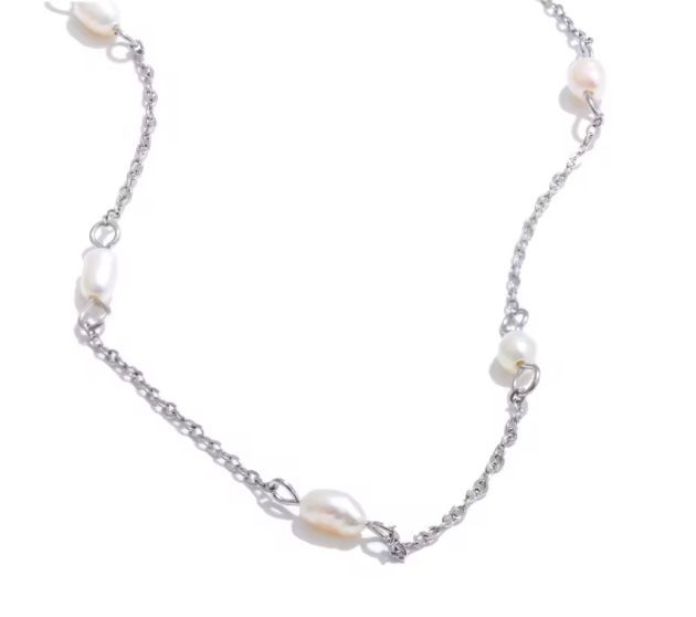 Everyday Pearl Necklace